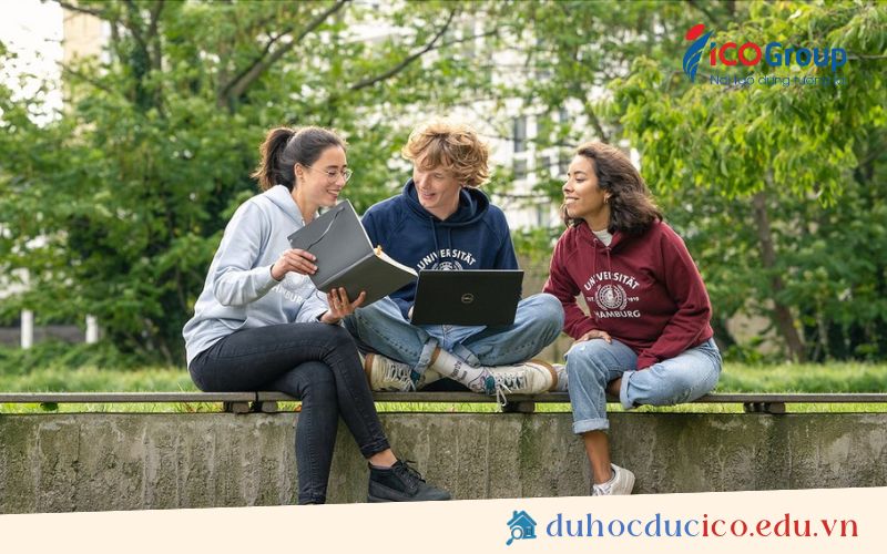 du hoc sinh tai dai hoc hamburg